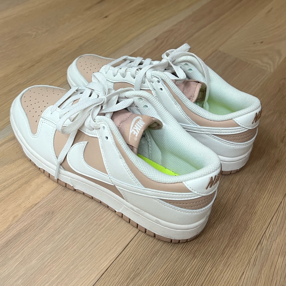 Nike Dunk - rare blush/nude color